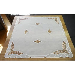 Stickerei-Tischwäsche Mukaha mit Plauener Spitze Mitteldecke