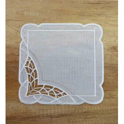 Stickerei-Tischwäsche Mukaha mit Plauener Spitze 26x26 cm eckig