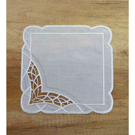 Stickerei-Tischwäsche Mukaha mit Plauener Spitze 26x26 cm eckig