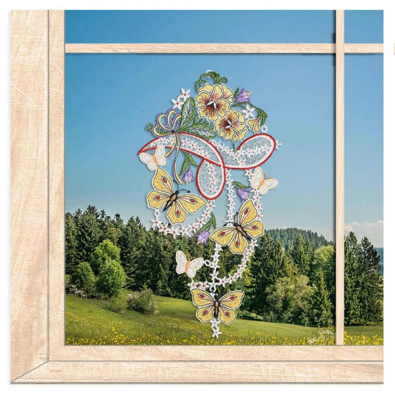 Fensterbild Zitronenfalter mit Blüten aus Plauener Spitze