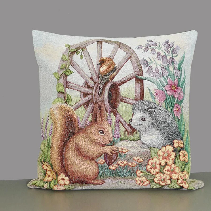 Gobelin Kissenhülle Eichhörnchen und Igel am Rad