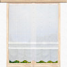Modernes Raffrollo Mareike, höhenverstellbare Bistro-Vorhänge am Holzfenster, feine Plauener Spitze im zeitlosen Landhaus-Stil.