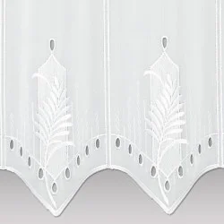 Hochwertige weiße Scheibengardine Ava mit Plauener Spitze Bohrstickerei