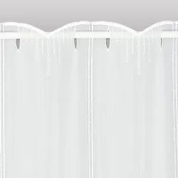 Hochwertige weiße Scheibengardine Ava mit Plauener Spitze Bohrstickerei