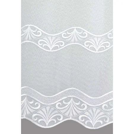 Muster der Plauener Stickerei-Gardine Belana in weiß