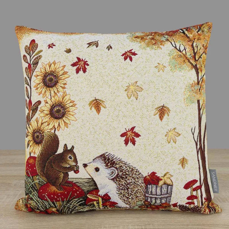 Herbstlicher Gobelin-Kissenbezug Igelfreundschaft in 45x45 cm