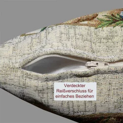 Hier sieht man das Kissen von unten mit senem verdeckt eingenähten Reißverschluss.