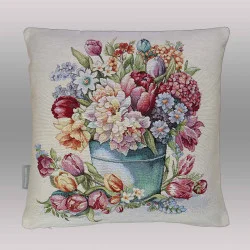 Verleihen Sie Ihrem Wohnzimmer eine frische, lebendige Atmosphäre mit unseren Zierkissen "Frühling". Das detailreiche Motiv zeigt ein prachtvolles Arrangement aus Tulpen, Narzissen und weiteren Frühlingsblühern in einem nostalgischen Eimer.