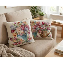Verleihen Sie Ihrem Wohnzimmer eine frische, lebendige Atmosphäre mit unseren beiden Zierkissen "Frühling". Das detailreiche Motiv zeigt ein prachtvolles Arrangement aus Tulpen, Narzissen und weiteren Frühlingsblühern in einem nostalgischen Eimer oder einer Gießkanne.