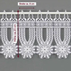 Diese kleine Gardine Elise ist ein Klassiker der Textilkunst und wurde hier mit Massen abgebildet.