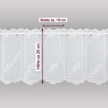 Die Plauener Spitze Kurzgardine Ayda in 30 cm Höhe mit moderne Ranken-Stickerei in Weiß-Hellbraun wurde hier mit einem grauen Hintergrund dargestellt und mit Massangaben versehen.