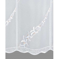 Hier sieht mann die Rankenstickerei aus der Nähe.