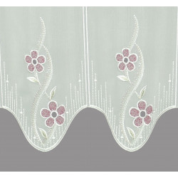 Ein Detailbild der Scheibengardine Lucia in 30 cm Höhe.