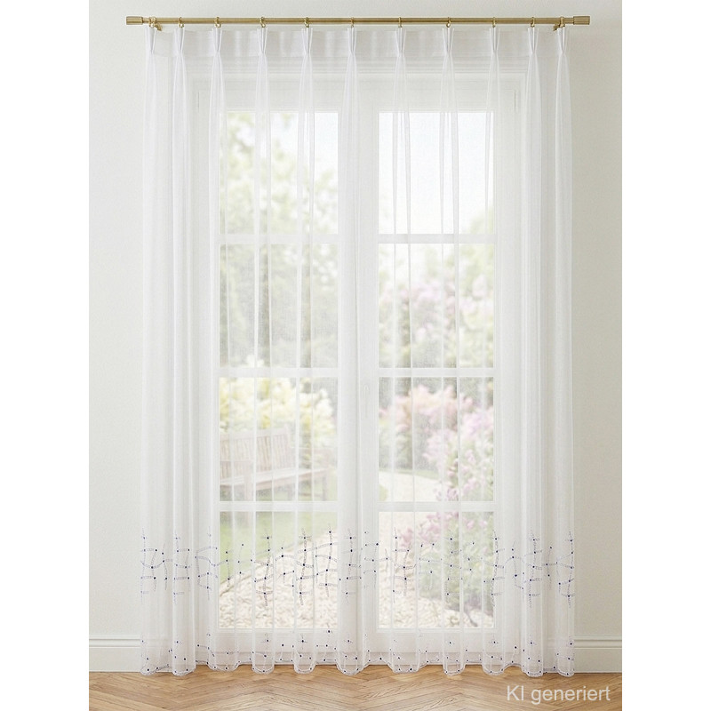 Lichtdurchlässiger Store Mia mit geometrischer Stickerei am Saum. Hochwertige Fensterdekoration in Weiß.