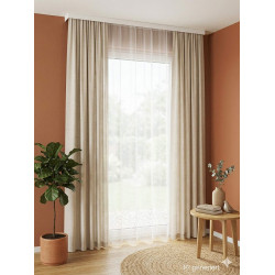 Store Annica aus weißer Spitze im modernen Wohnzimmer mit Echtholzboden und hellen Dekoschals.