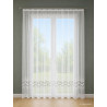 Halbtransparenter Store Alexandra in Weiß-Beige mit eleganter Bogenspitze, exklusive Fensterdekoration für ein warmes Flair.