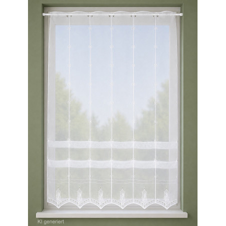 Elegante Scheiben-Raffgardine aus Plauener Spitze, halbtransparentes Bistro-Design mit klassischer Stickerei am hellen Fenster.