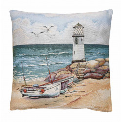 Quadratischer Kissenbezug aus festem Gobelin mit blau-weißen Segelbooten und dezentem Strand-Motiv im Hintergrund.