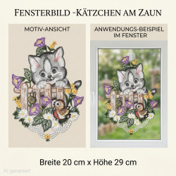 Besticktes Heimtextilien-Fensterbild mit grauem Kätzchen auf Holzzaun, Vögelchen und violetten Winden im Fenster.