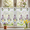 Halbtransparente Heimtextilien-Scheibengardine in Weiß mit Frühlingsblumen- und Marienkäfer-Stickerei am Küchenfenster. 35 cm  hoch