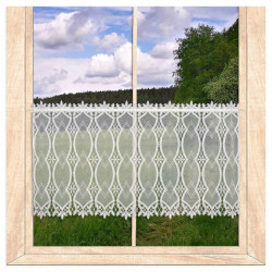 Transparente cremeweiße Scheibengardine mit  Ornament-Stickerei, elegante Heimtextilien für das Fenster.
